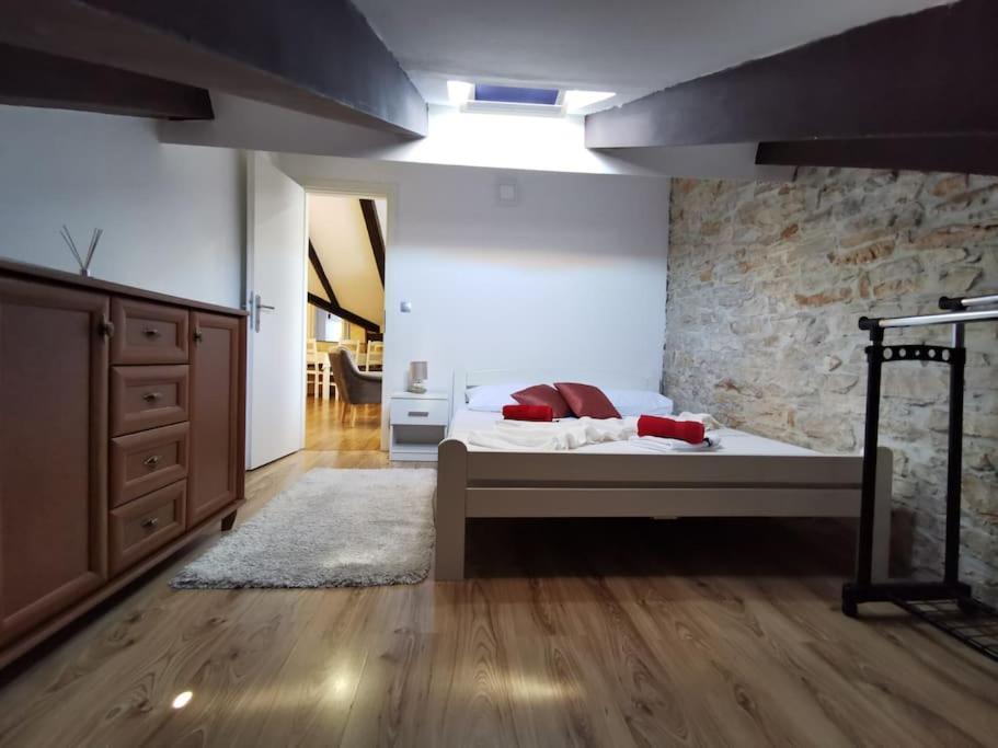 Loft Apartment بولا المظهر الخارجي الصورة