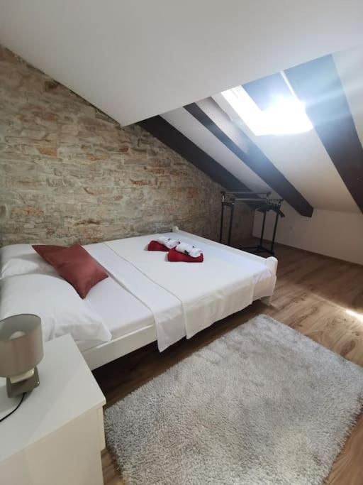 Loft Apartment بولا المظهر الخارجي الصورة