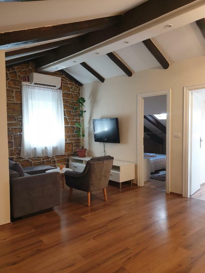 Loft Apartment بولا المظهر الخارجي الصورة